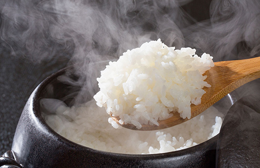岡山県産のおいしいお米ふっくら炊き立てごはん